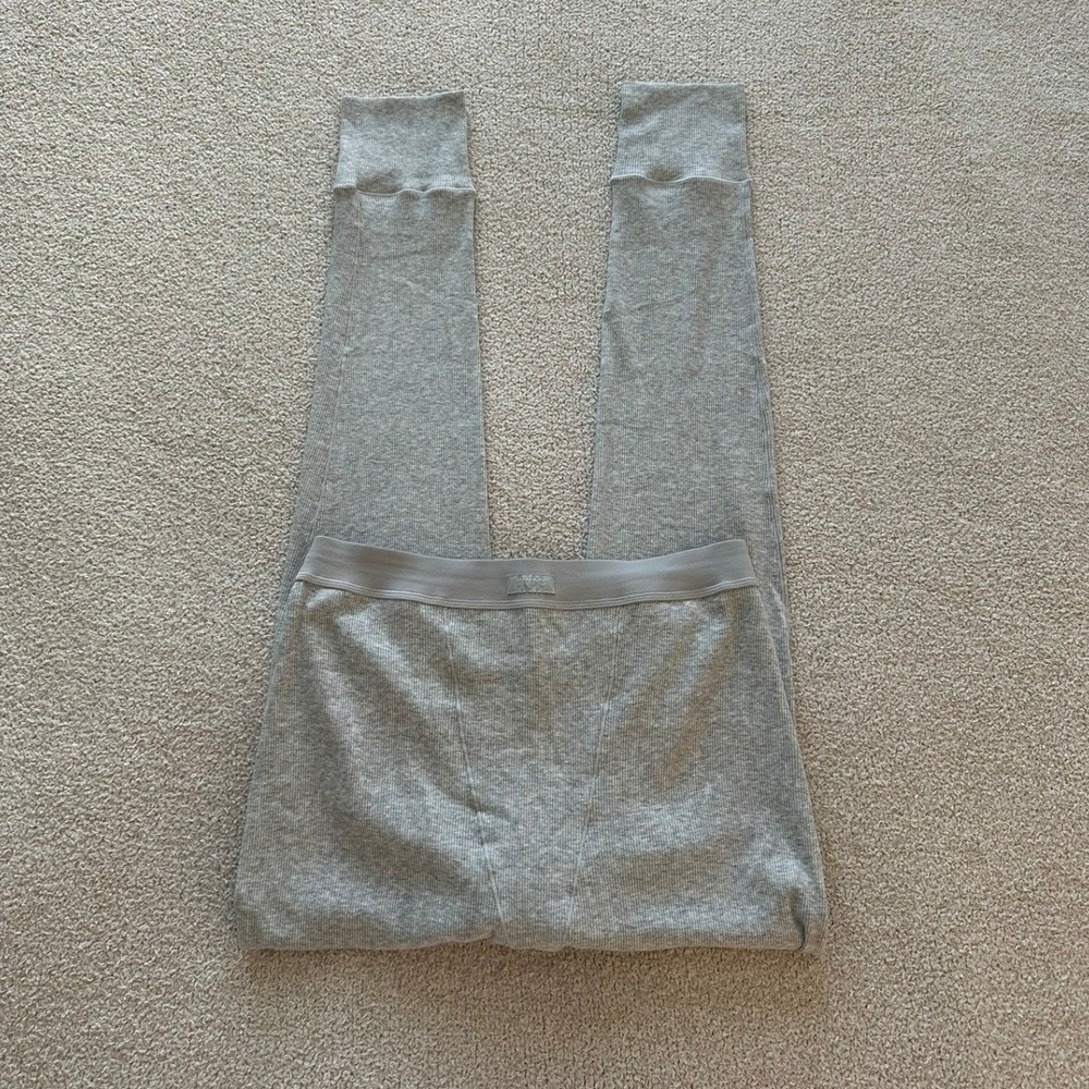 SKIMS Cotton Rib Legging size Large in Light Heather Grey